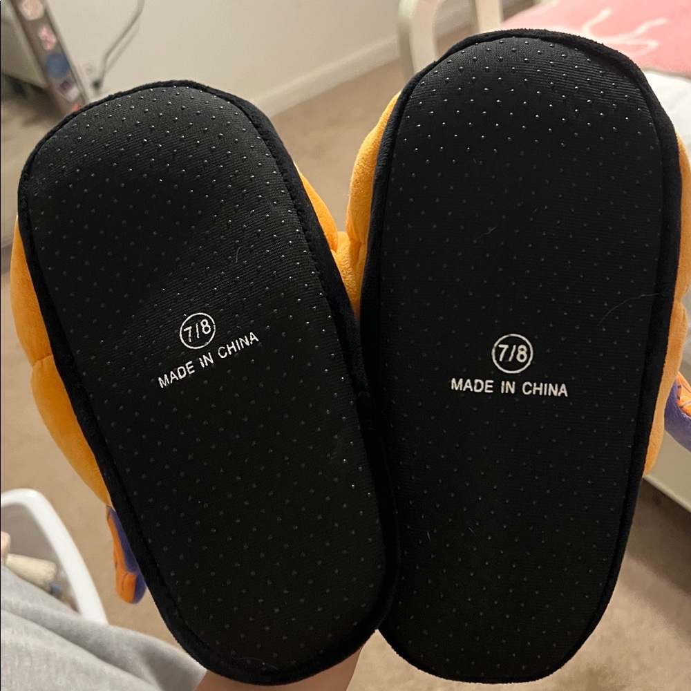 Stitch Slippers - Picture 3 of 5